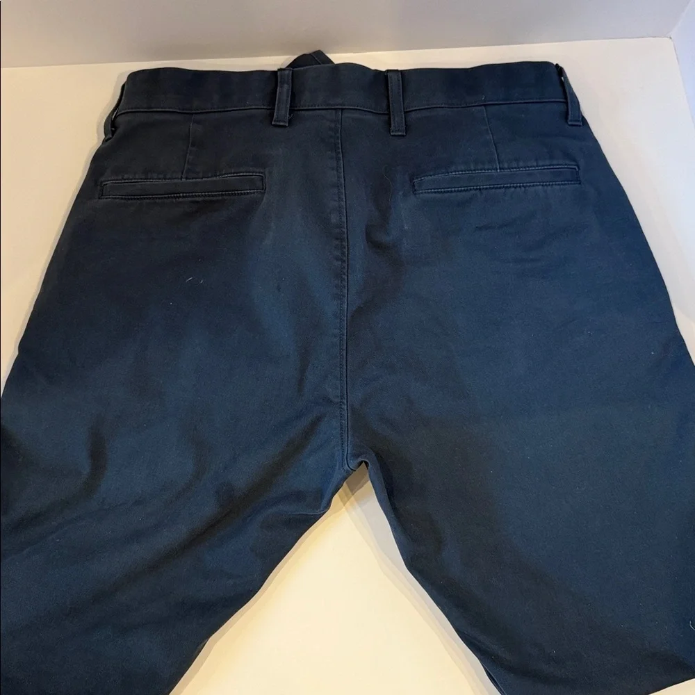 Men’s navy J.Crew flex fit slim Chino size 30‎ x 32 straight fit.